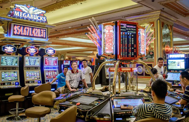 SpinWheels: Casino Online yang Menawarkan Sensasi Taruhan Paling Seru